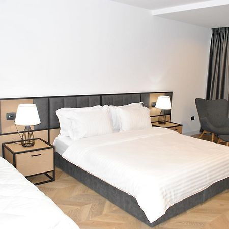 Prime Hotel Τίρανα Εξωτερικό φωτογραφία
