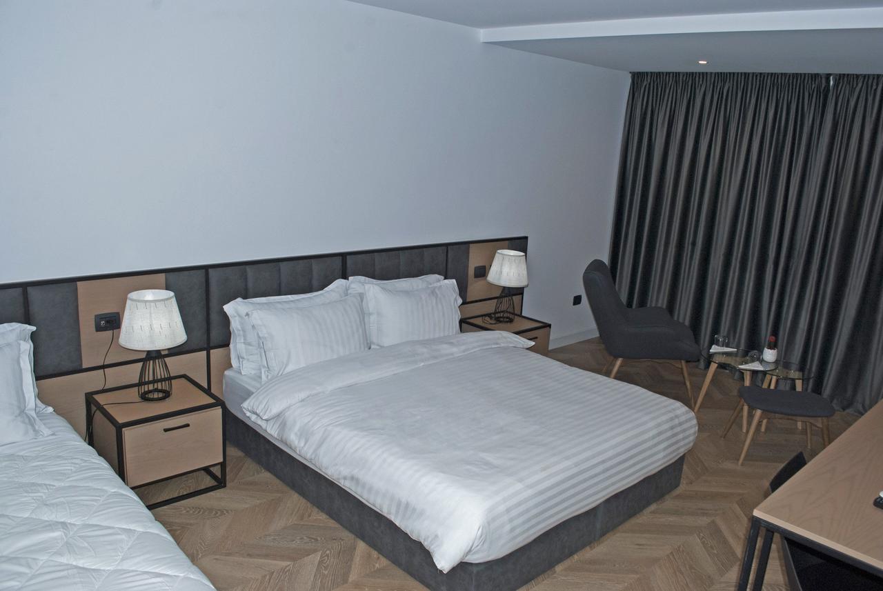 Prime Hotel Τίρανα Εξωτερικό φωτογραφία